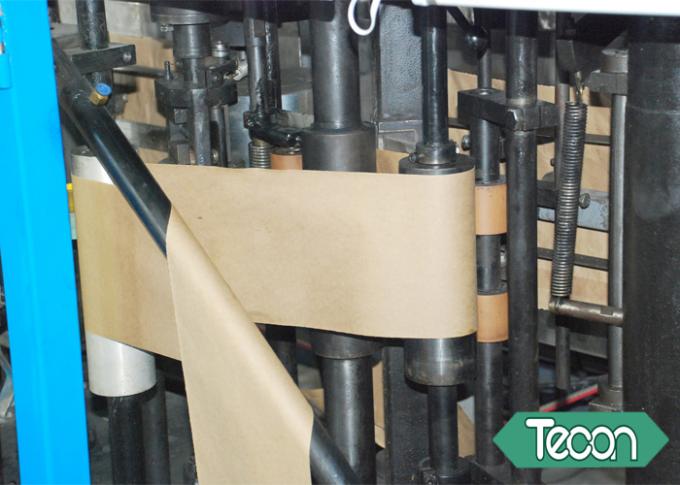Un laminado PP - sacos de papel laminados da válvula que formam a máquina para a embalagem dos adubos
